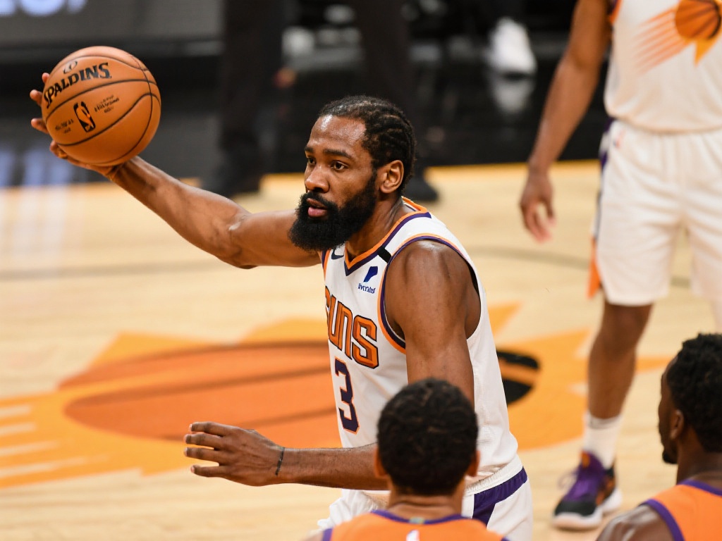 波尔津吉斯爆发30+8 凯尔特人大胜杜兰特领军太阳 杜兰特虽能在场上展现统治力,但篮球毕竟是